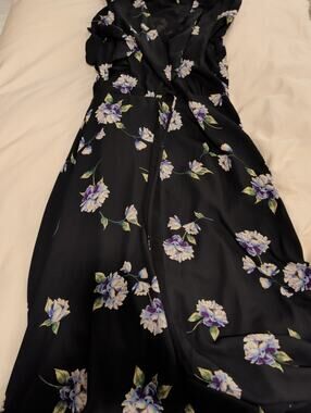 Storia Black Floral Dress V-Neck Blue Purple Flower Print Short Sleeve